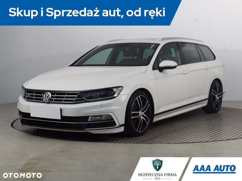 Volkswagen Passat - 2