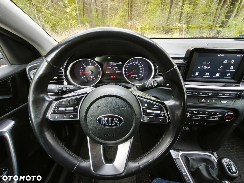 Kia Ceed 1.6 CRDi SCR L Business Line - 9