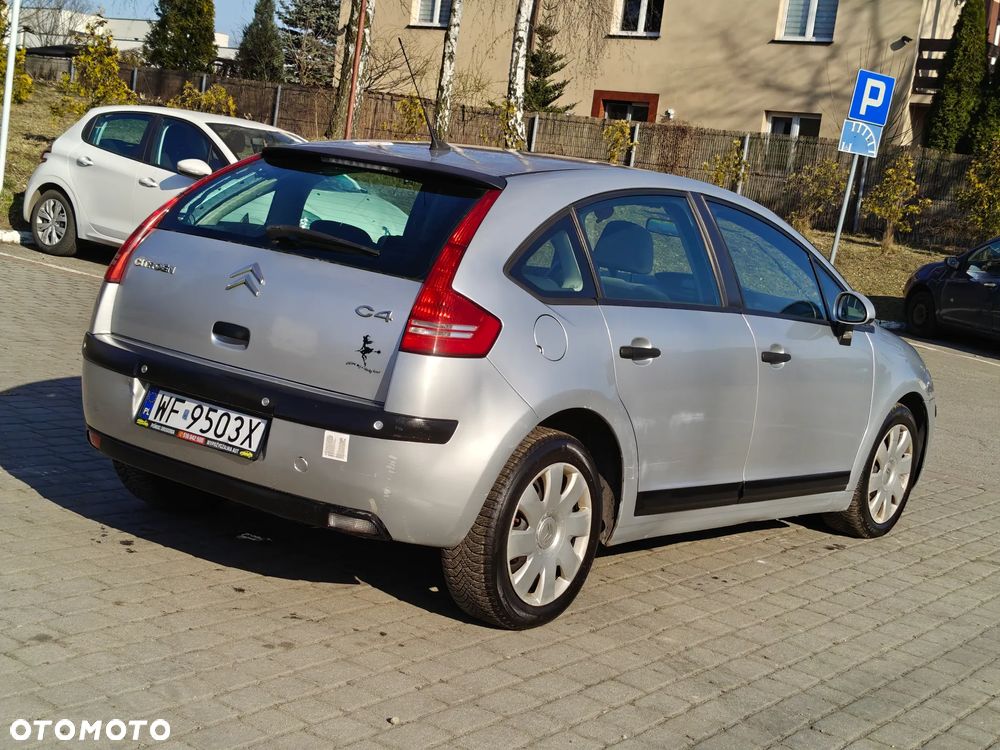 Citroën C4 1.4 16V Impress - 10