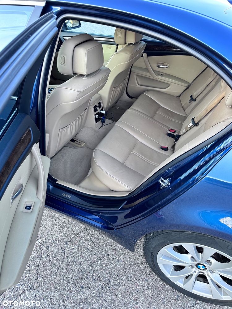 BMW Seria 5 530xi - 13