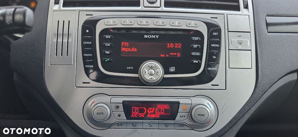Ford Kuga 2.0 TDCi 4x4 Titanium - 28