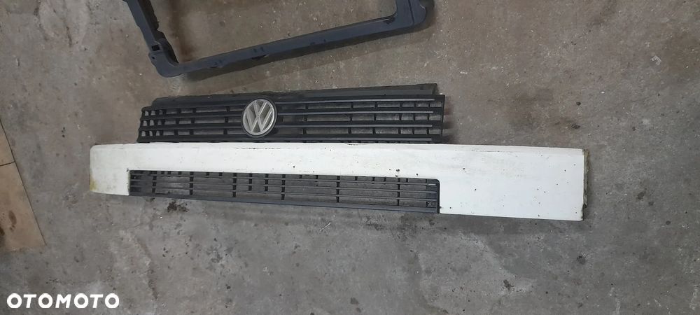 VW TRANSPORTER T4  grill atrapa chłodnicy