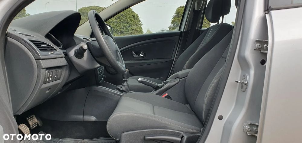 Renault Megane 1.6 16V 110 Expression - 7