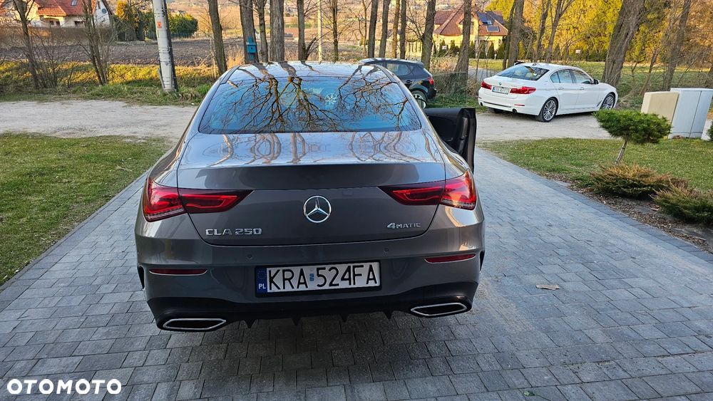 Mercedes-Benz CLA 250 4Matic 7G-DCT Progressive - 11