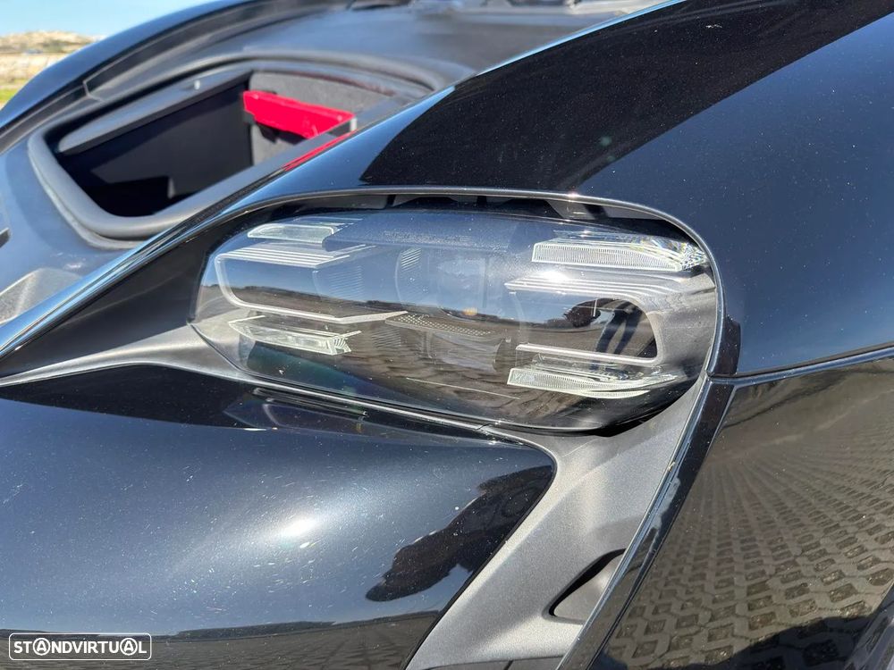 Porsche Taycan 4 - 18