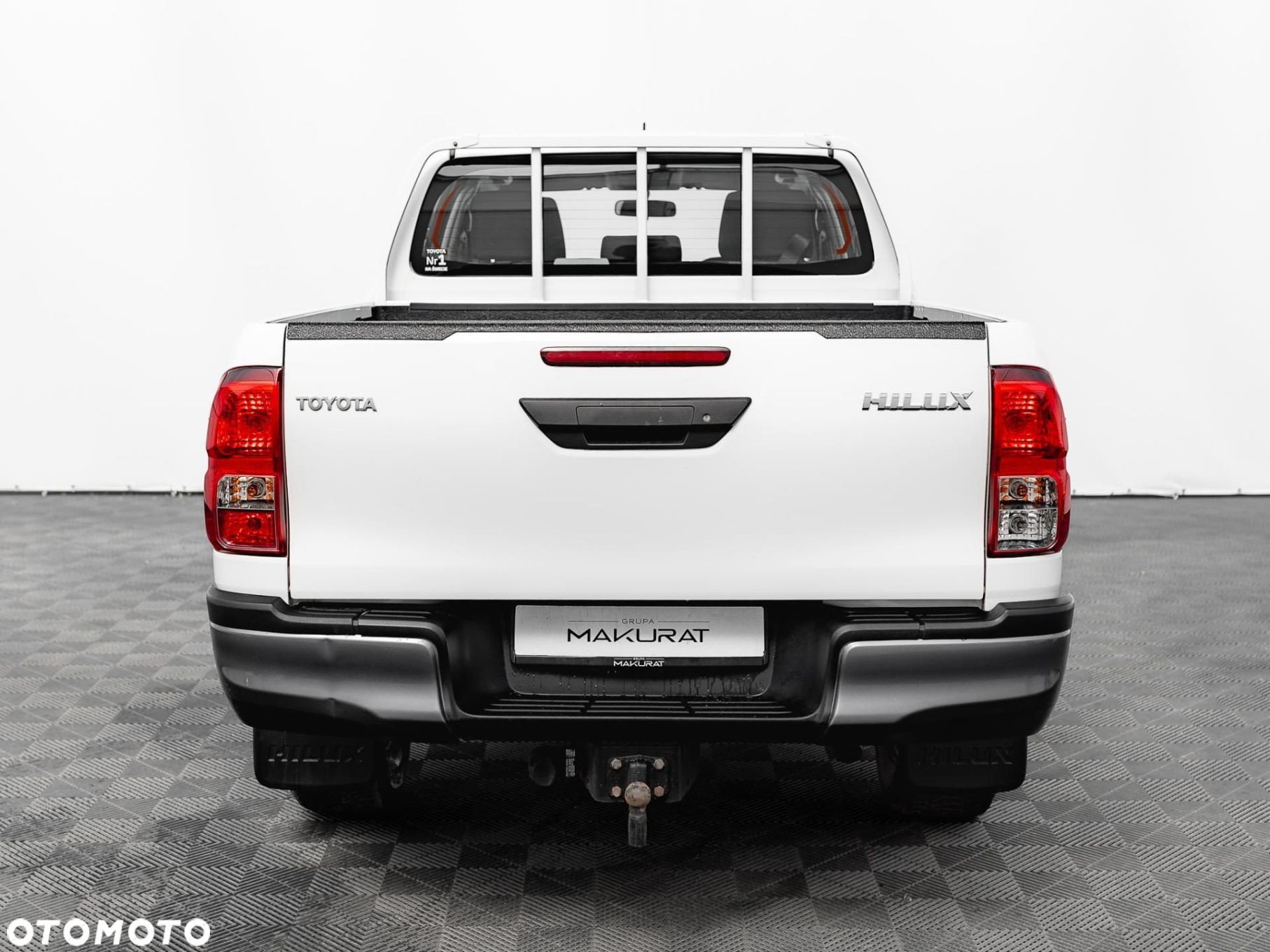 Toyota Hilux - 10