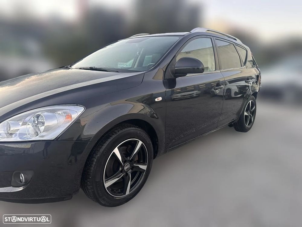 KIA Cee‘d SW 1.6 CRDi 115 cv de 2008 para peças - 1