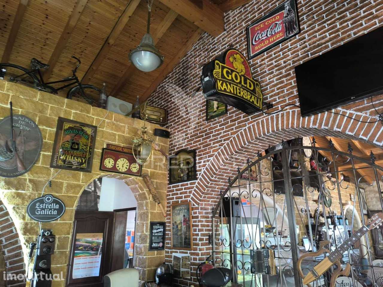 Restaurante totalmente equipado com casa e terreno - Grande imagem: 2/22