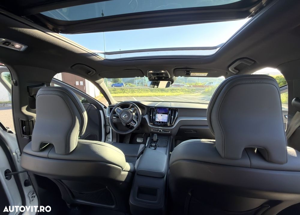 Volvo XC 60 B4 MHEV R-Design - 10
