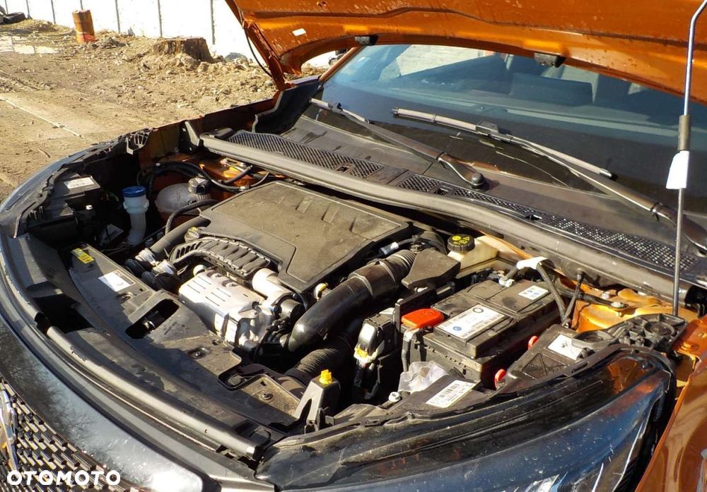 Peugeot 2008 - 6