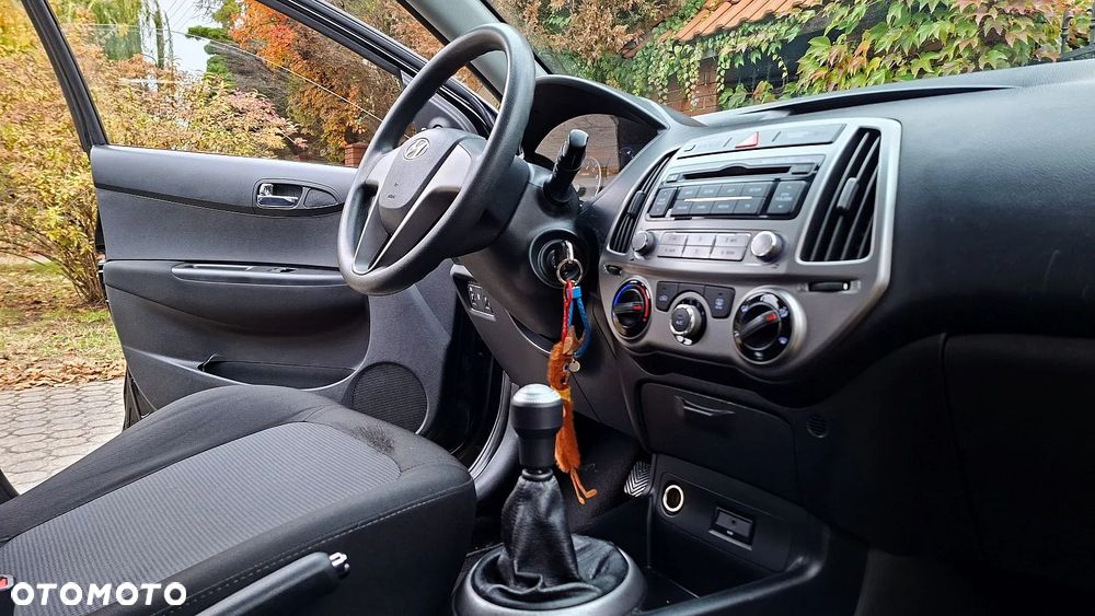 Hyundai i20 1.2 Intro Edition - 17