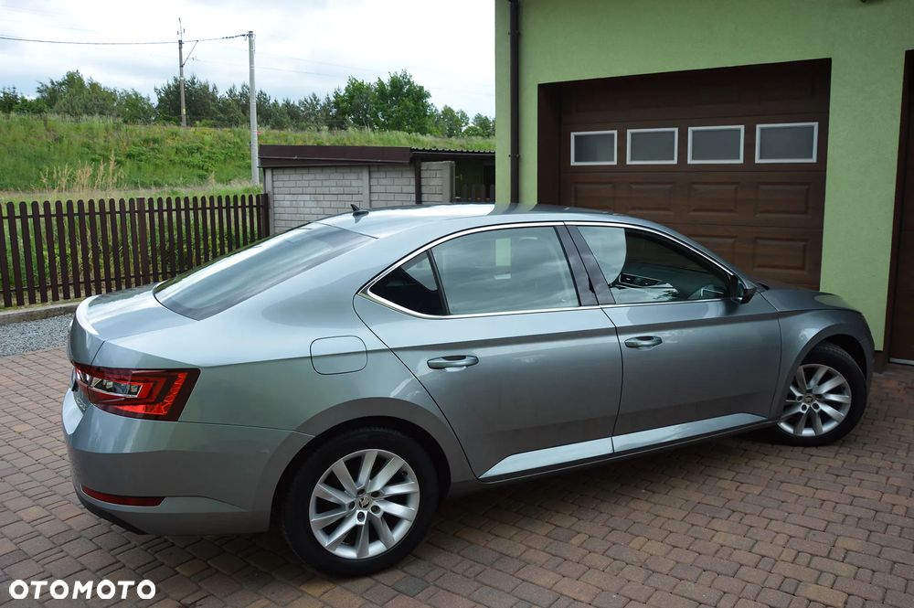 Skoda Superb 1.5 TSI ACT Ambition - 7