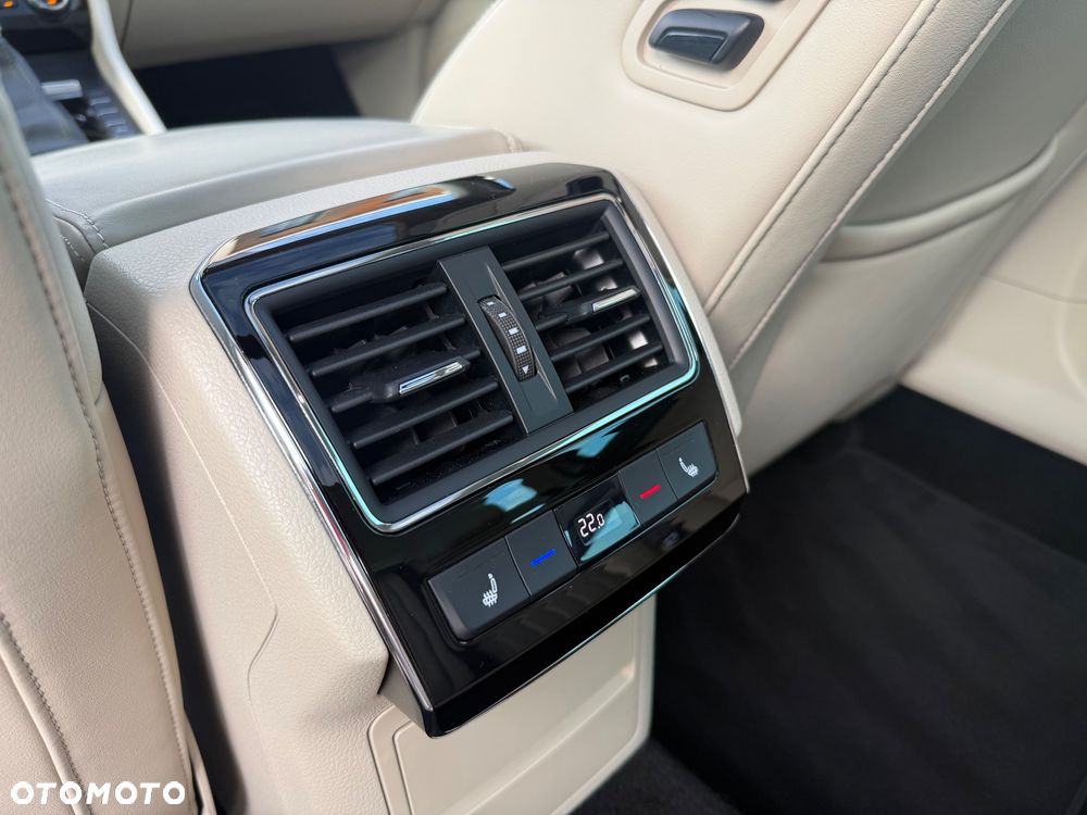 Skoda Superb 2.0 TDI DSG Style - 29