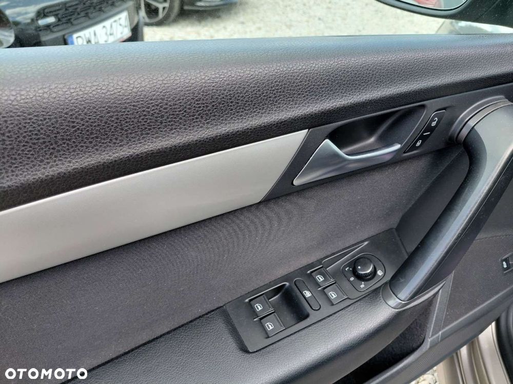 Volkswagen Passat - 10