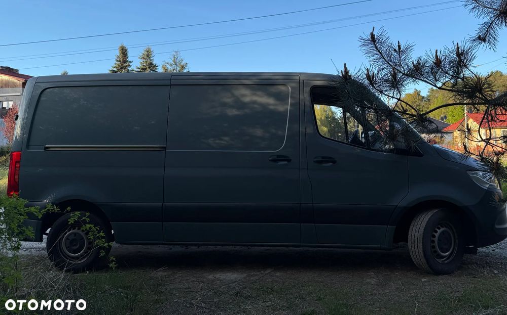 Mercedes-Benz Sprinter - 2