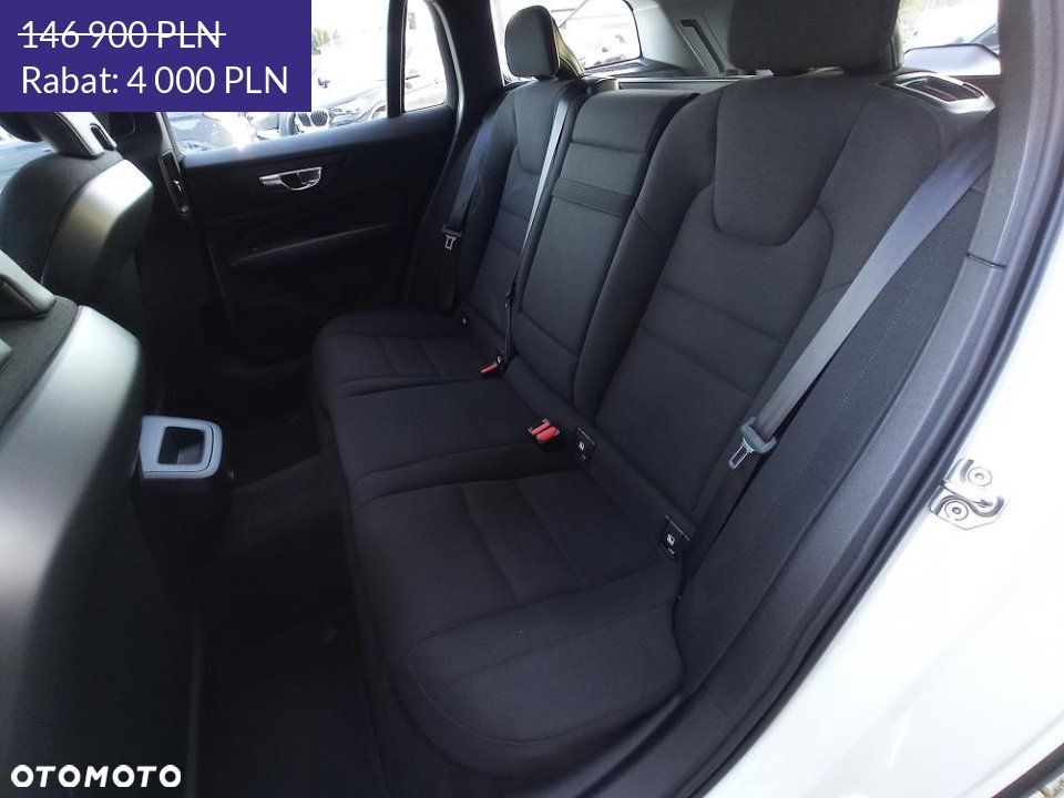 Volvo V60 Cross Country - 12