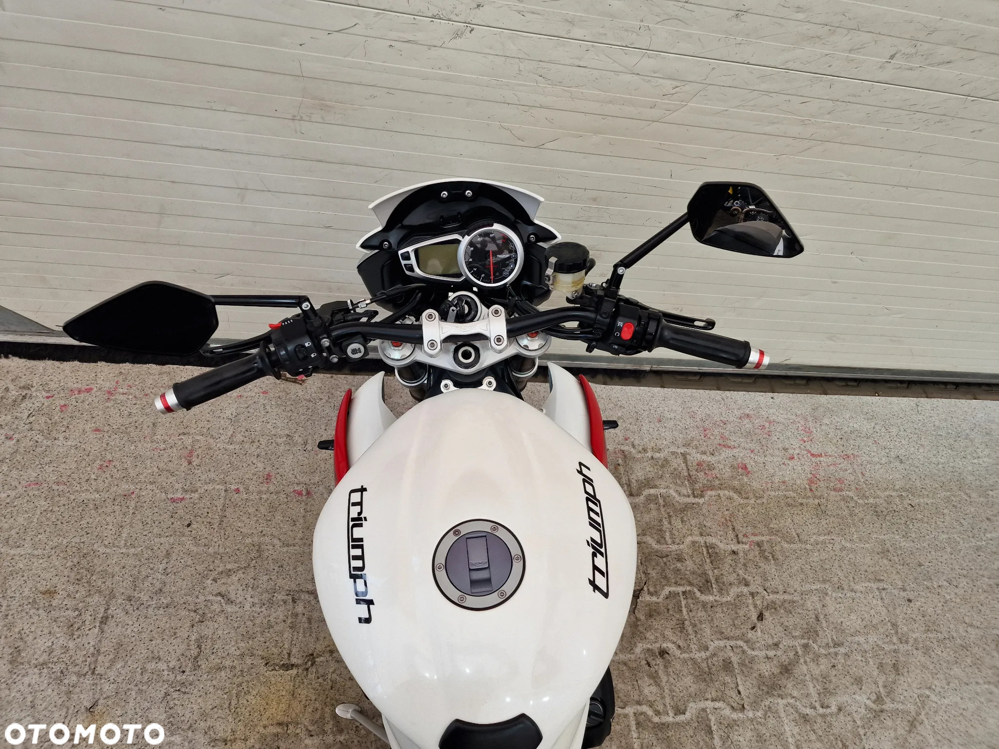 Triumph Street Triple - 31