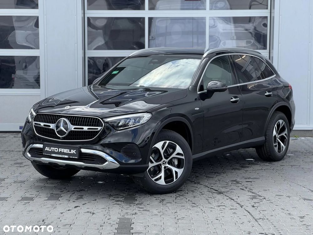 Mercedes-Benz GLC 300 e 4-Matic Avantgarde - 2