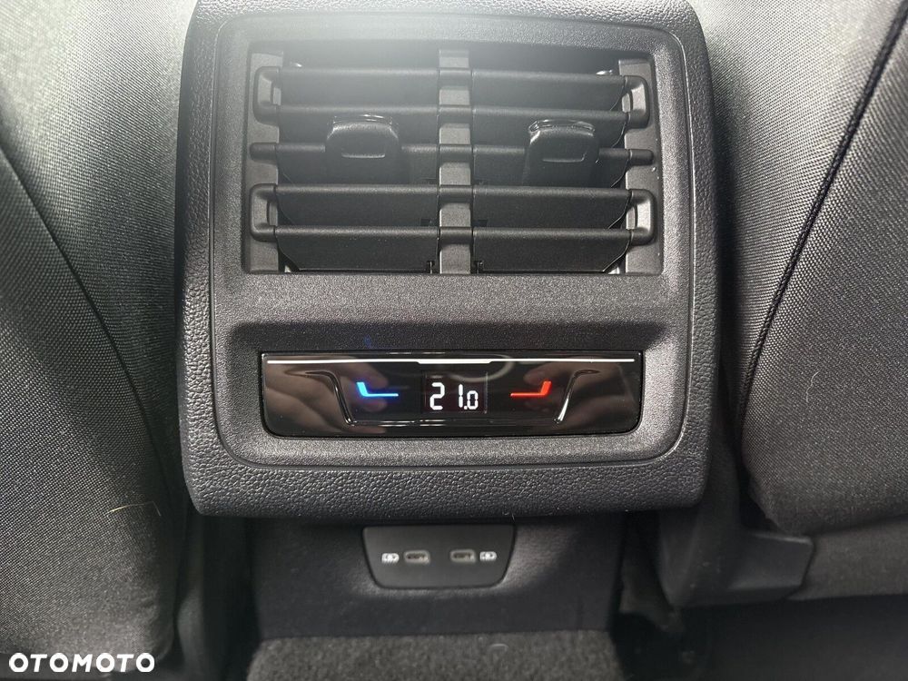 Volkswagen Golf 2.0 TSI GTI DSG - 28