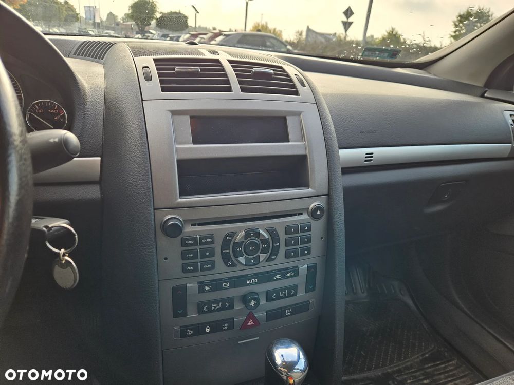 Peugeot 407 - 13