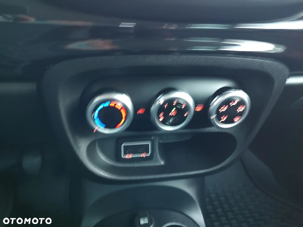 Fiat 500L 1.4 16V Trekking Lite - 19