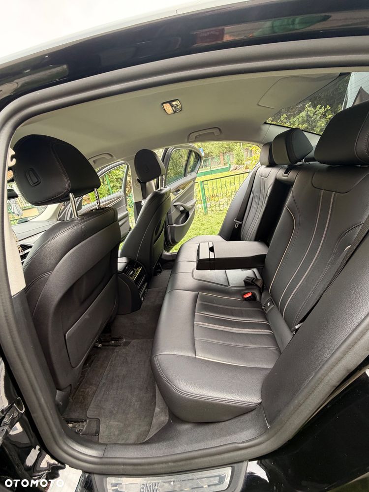 BMW Seria 5 520d Luxury Line sport - 9
