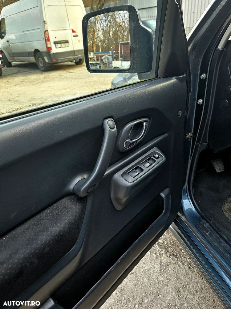 Suzuki Jimny 1.3 JLX - 24