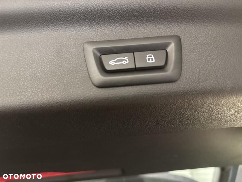 BMW X1 xDrive23d mHEV - 23