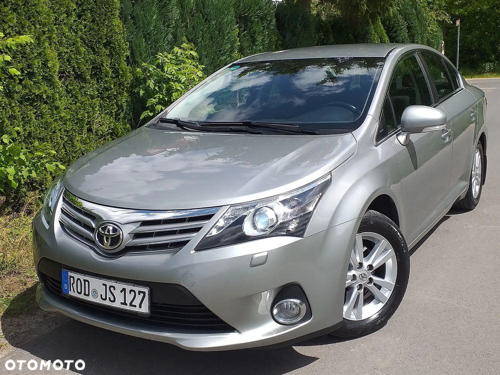 Toyota Avensis 1.8 Sol plus NAVI - 1