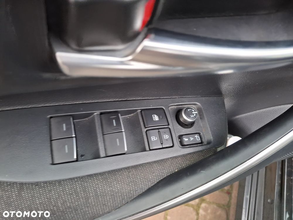 Toyota Corolla 1.8 Hybrid GPF Comfort - 24