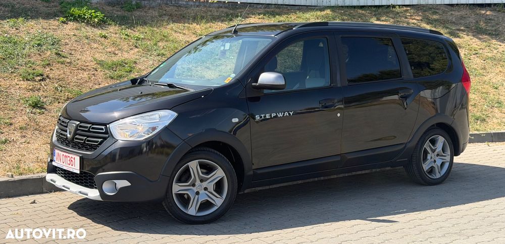 Dacia Lodgy 1.5 Blue dCi Stepway - 1