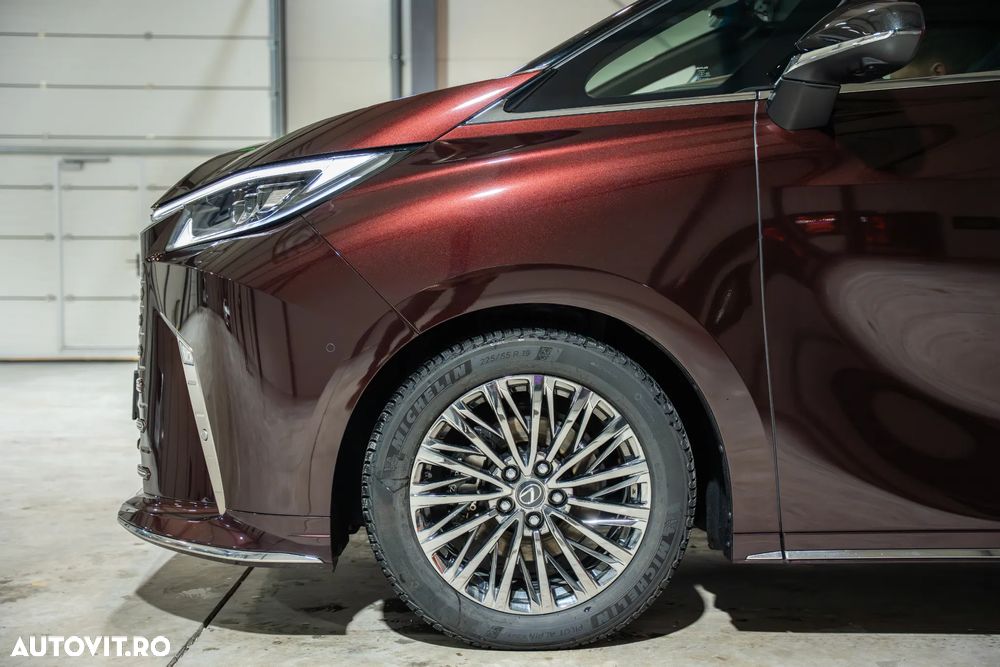 Lexus LM 350h Luxury - 16