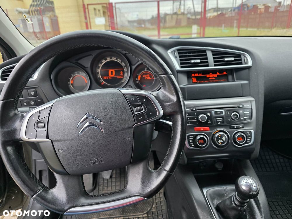 Citroën C4 HDi 115 Attraction - 15