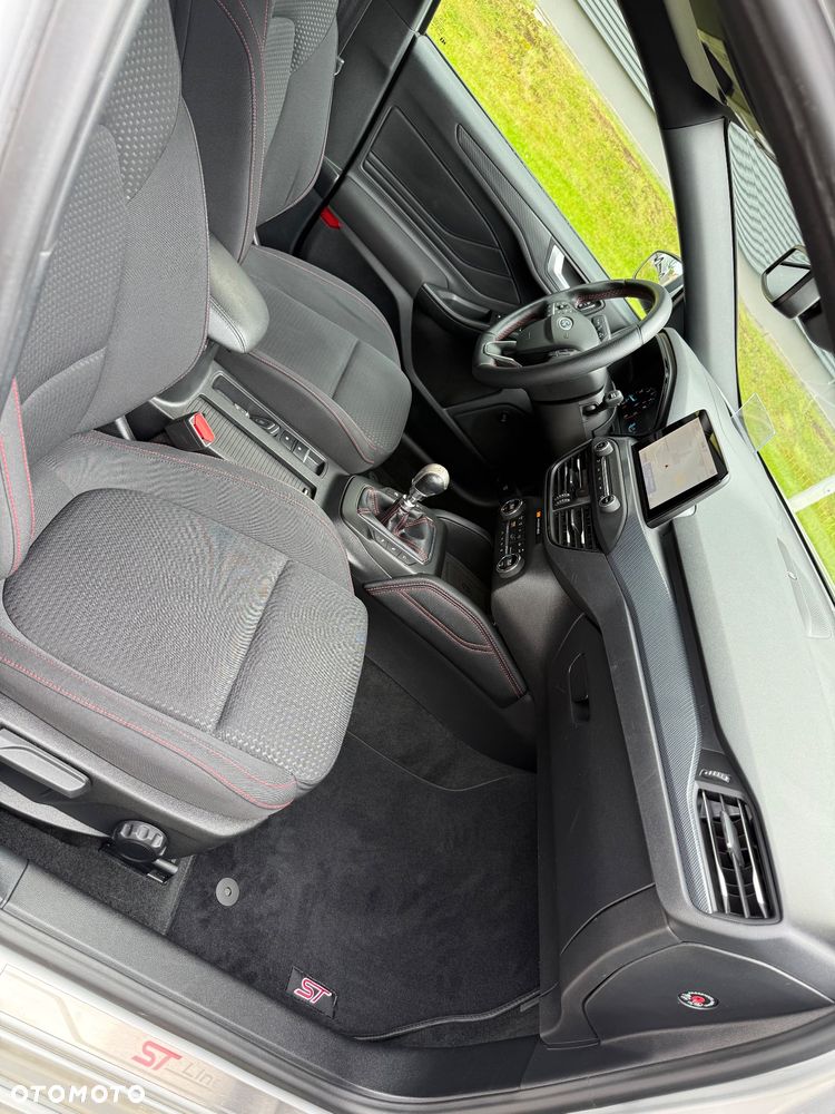 Ford Focus 1.5 EcoBoost STart-Stopp-System ST-LINE - 11