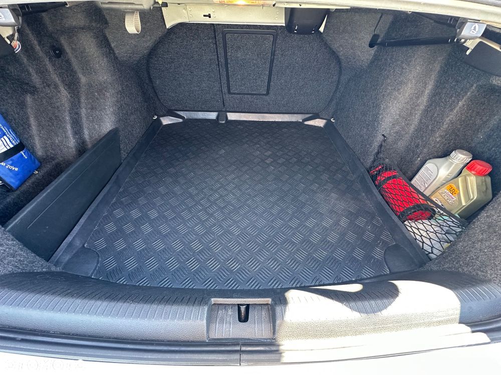 Volkswagen Jetta 2.0 TDI Highline Perfectline DSG - 23