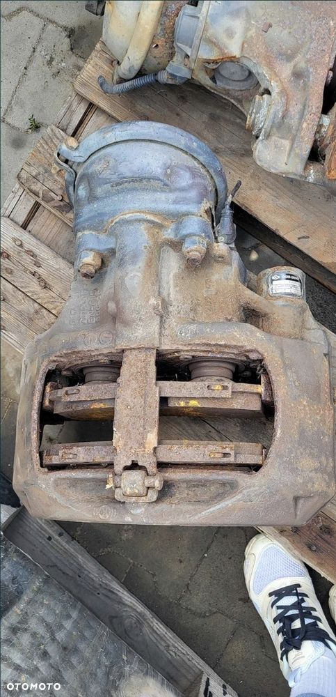 Zacisk Mercedes Econic  Ekonik 2010 - 3