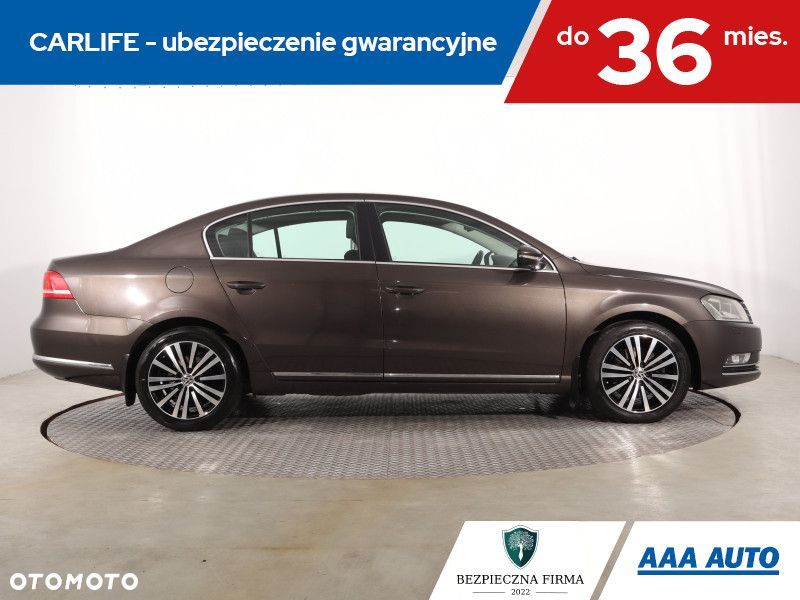 Volkswagen Passat - 8