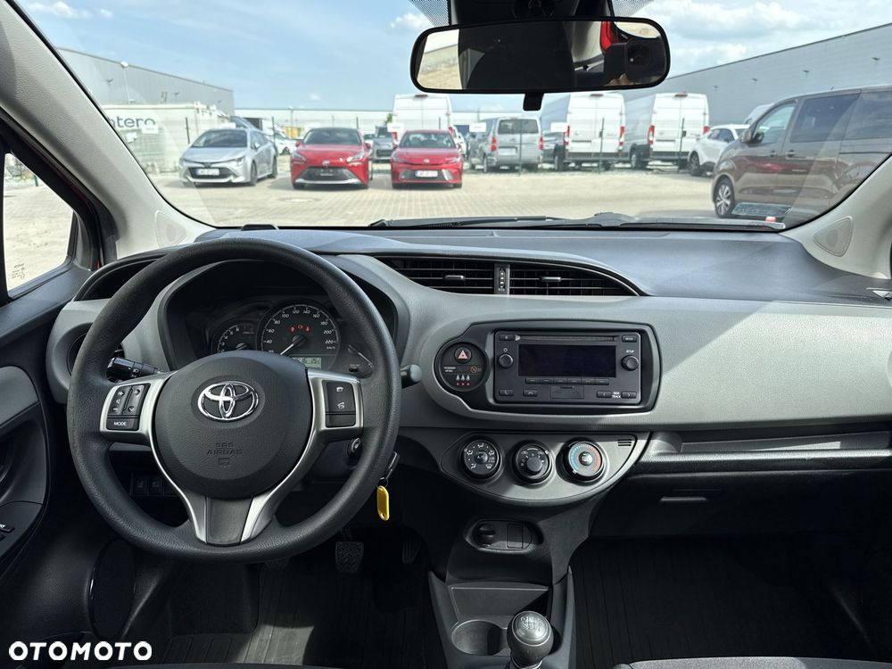 Toyota Yaris - 10