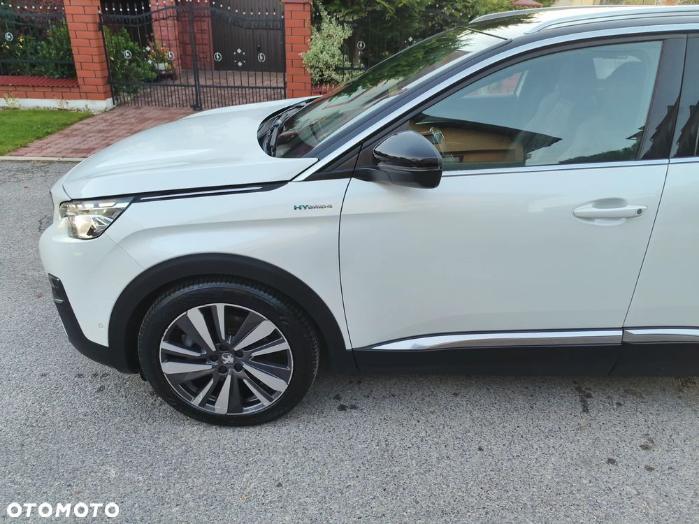 Peugeot 3008 1.6 PureTech HYbrid4 GT Line S&S EAT8 - 24