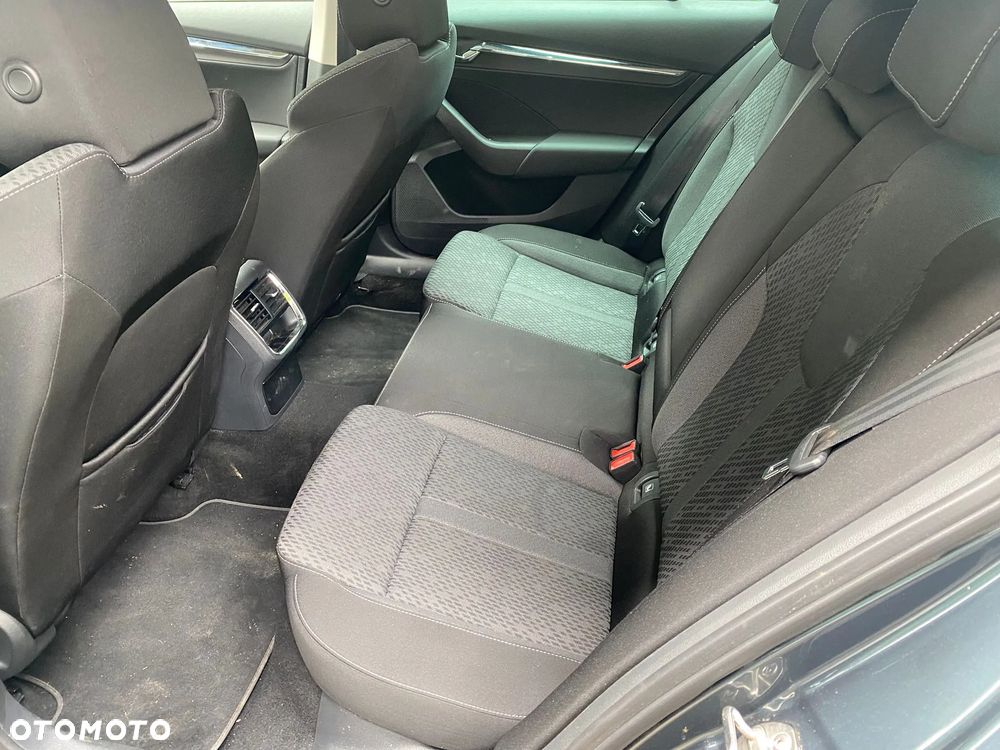 Skoda Octavia 2.0 TDI DSG Sport Edition - 12