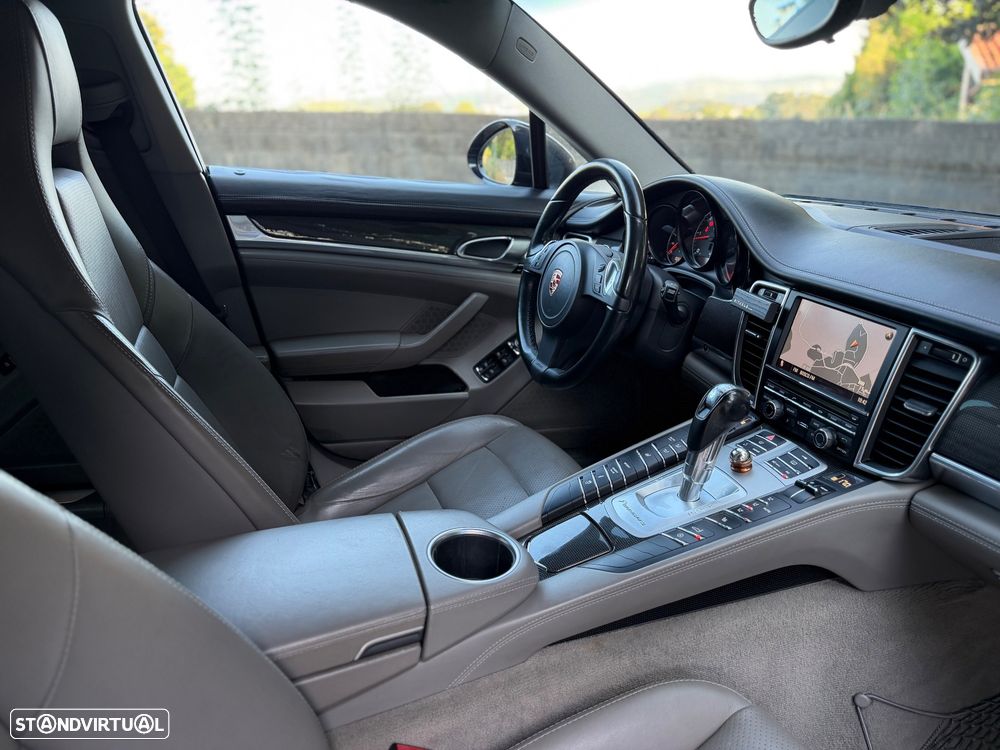 Porsche Panamera Platinum Edition - 26