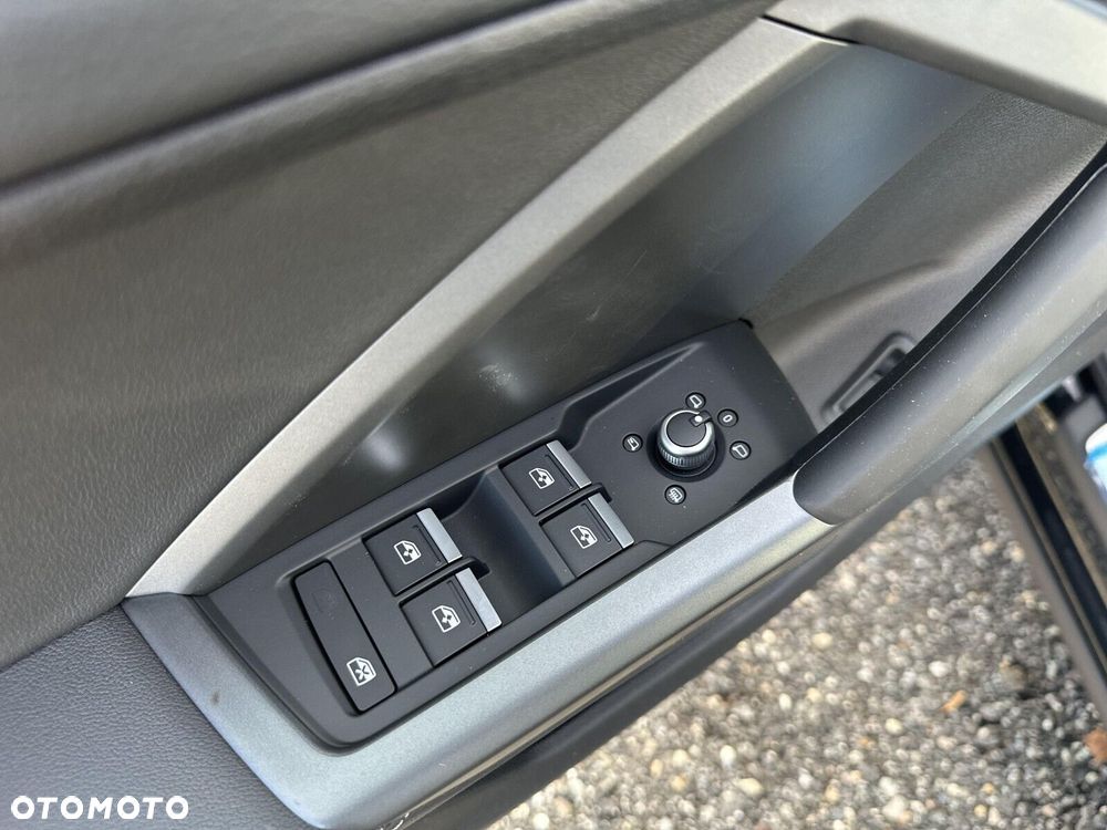 Audi Q3 Sportback - 12