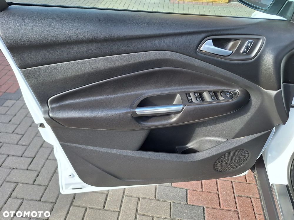 Ford Kuga - 14