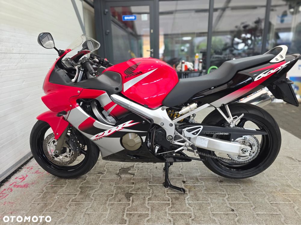 Honda CBR - 26