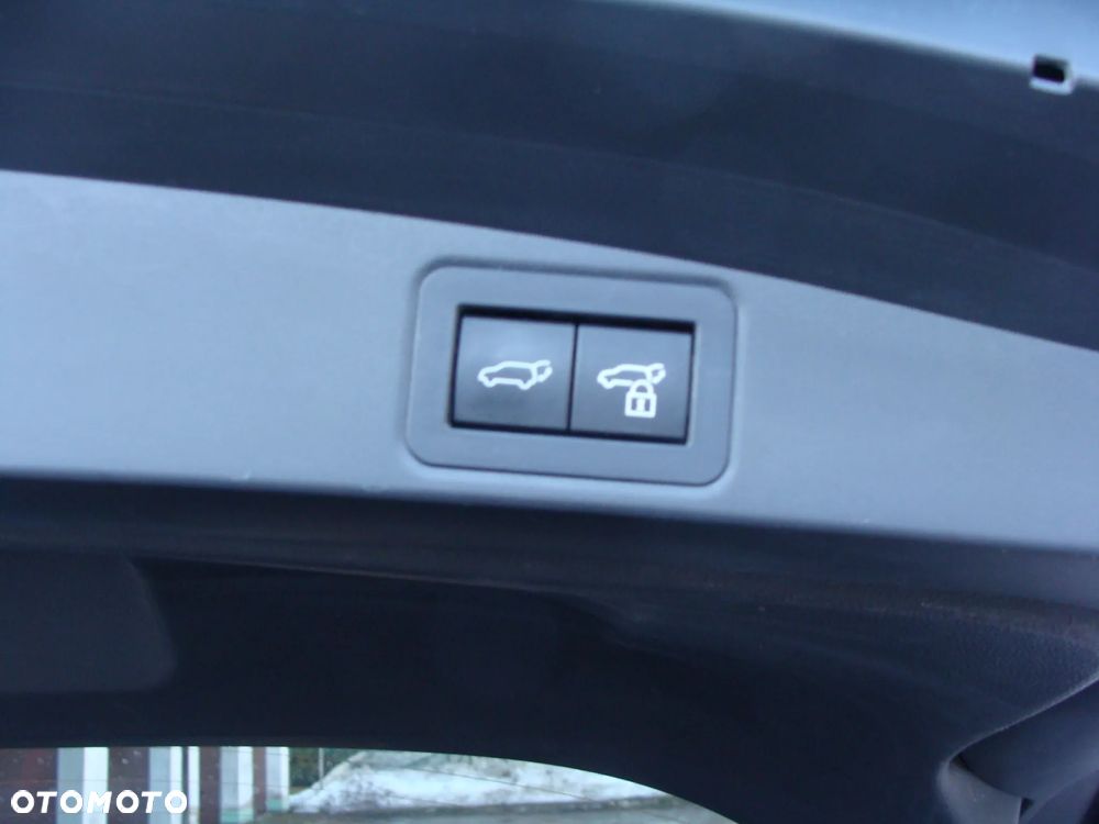 Toyota Corolla 2.0 GR Sport - 32