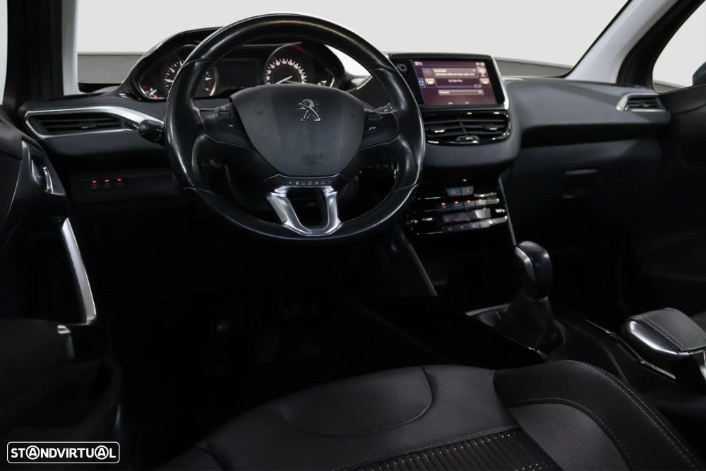 Peugeot 2008 1.2 VTi Allure - 5