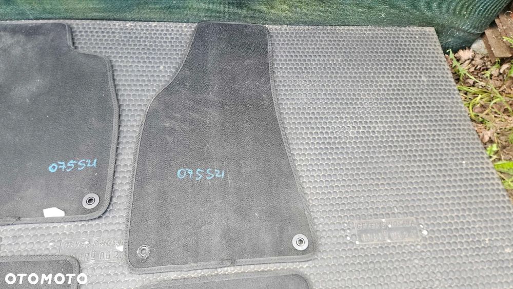 Dywaniki Wycieraczki Wykładzina Czarne Welur Europa Komplet Audi A4 B6 B7 Seat Exeo Sedan Kombi - 37