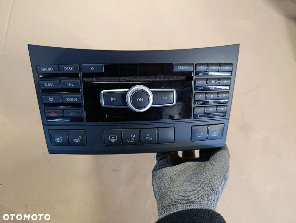 MERCEDES W212 RADIO RADIOODTWARZACZ A2129006313 - 1
