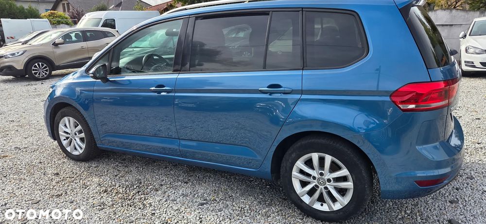 Volkswagen Touran - 2