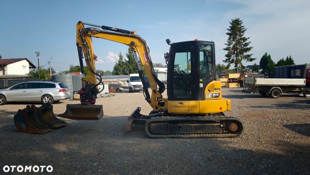 Caterpillar - 1